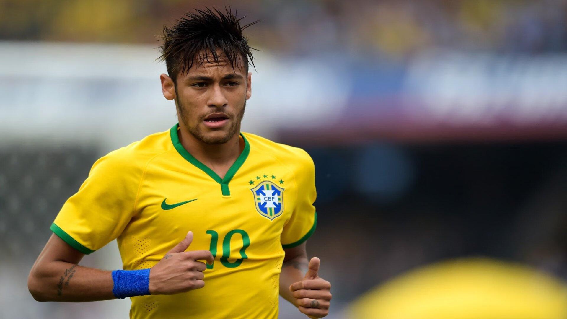 维尼修斯进攻端无人可挡,洪都拉斯单节拉开中国,当足球成为一面破碎的镜子